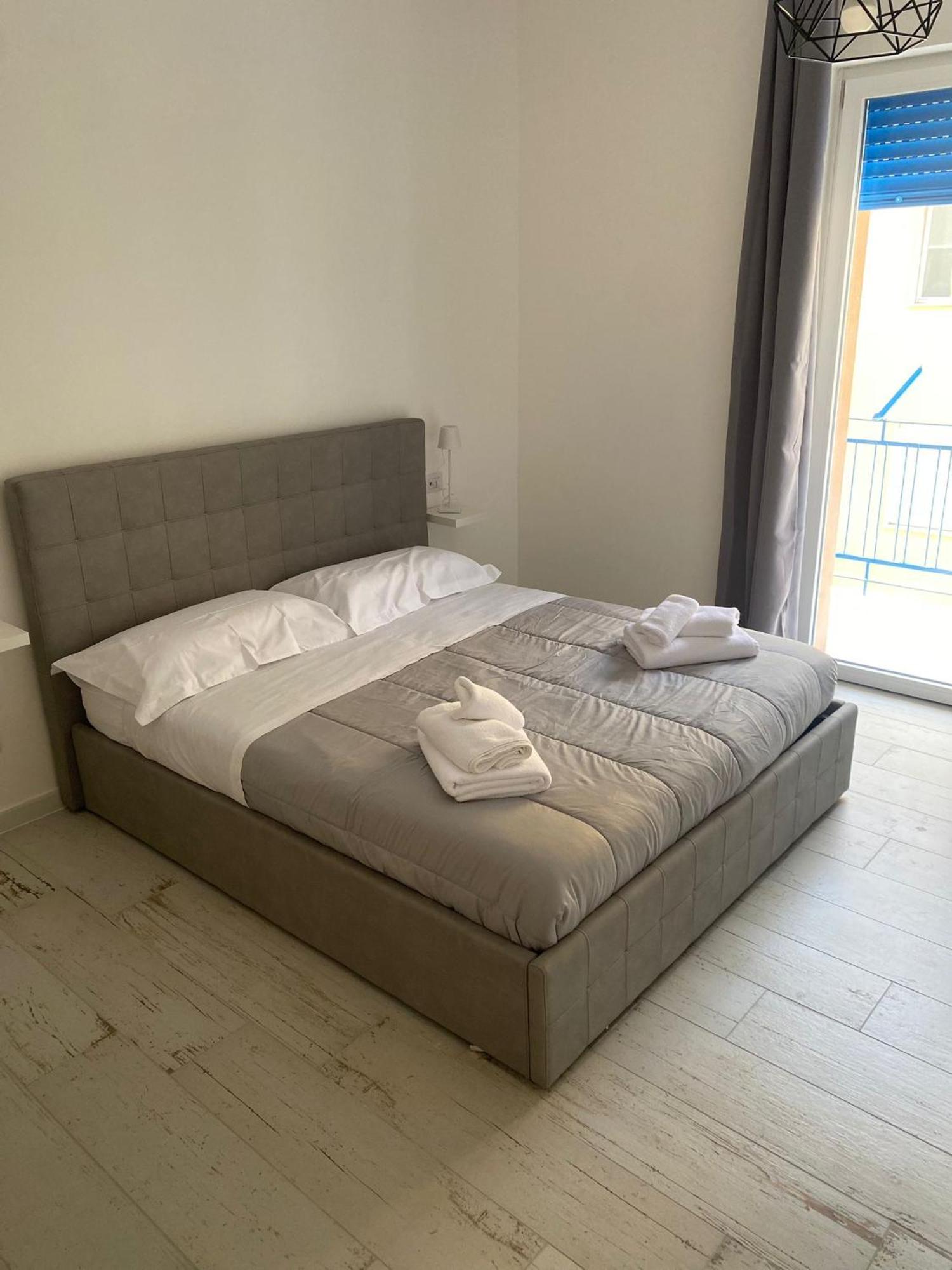 Maison Appartaments Bari Buitenkant foto